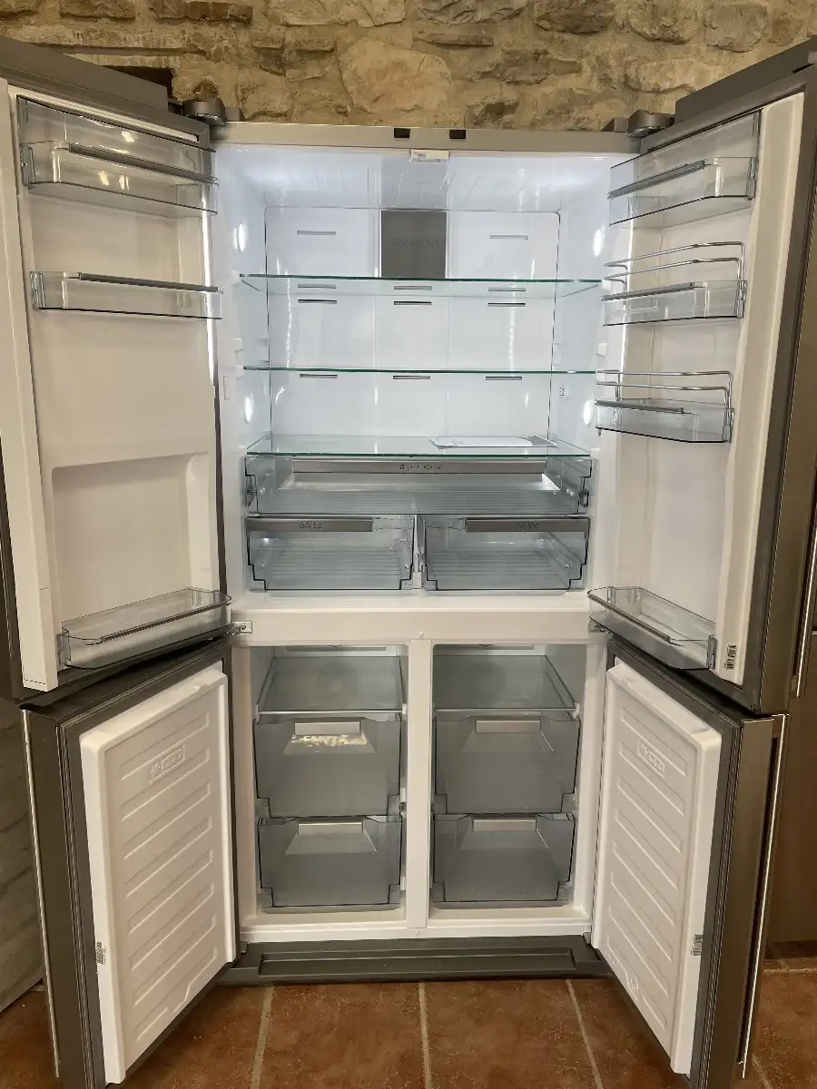 Frigo multiportes SHARP  556L